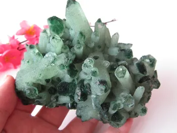 377g Jedinečné Prírodné Green Crystal Klastra Kostrové Quartz Bod Prútik minerálny Liečivý krištáľ drúza vug Vzor prírodný kameň